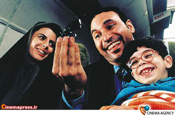 حمید فرخ نژاد در نمایی از فیلم ارتفاع پست به کارگردانی حاتمی کیا 