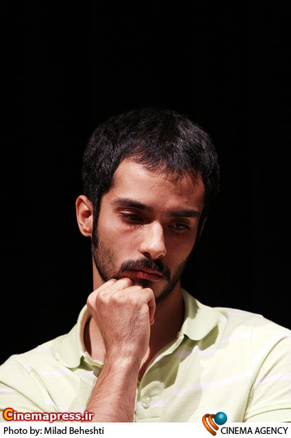 ساعد سهیلی بازیگر در نشست نقد و بررسی فیلم «او خوب سنگ می زند »