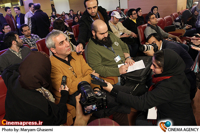 حاتمی کیا در نشست خبری فیلم «شیار 143» در جشنواره فیلم فجر