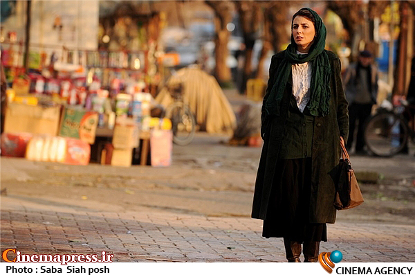 فیلم سینمایی در دنیای تو ساعت چند است؟