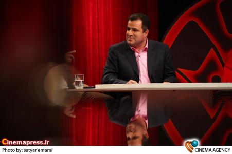 محمود گبرلو مجری در پشت صحنه سری جدید برنامه تلویزیونی «هفت»